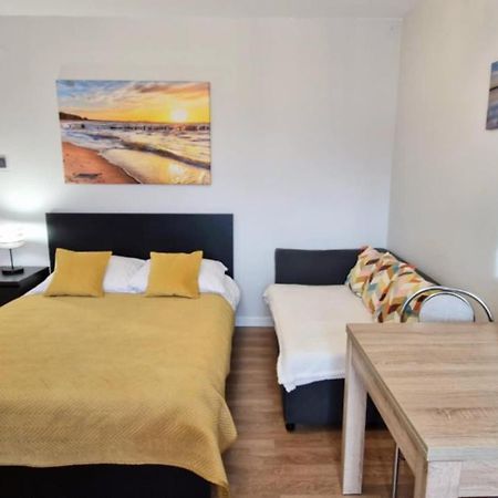 Cozy Modern Apartment Sunrise Studio 35M2 Balcony 3 Persons Cracovia Esterno foto