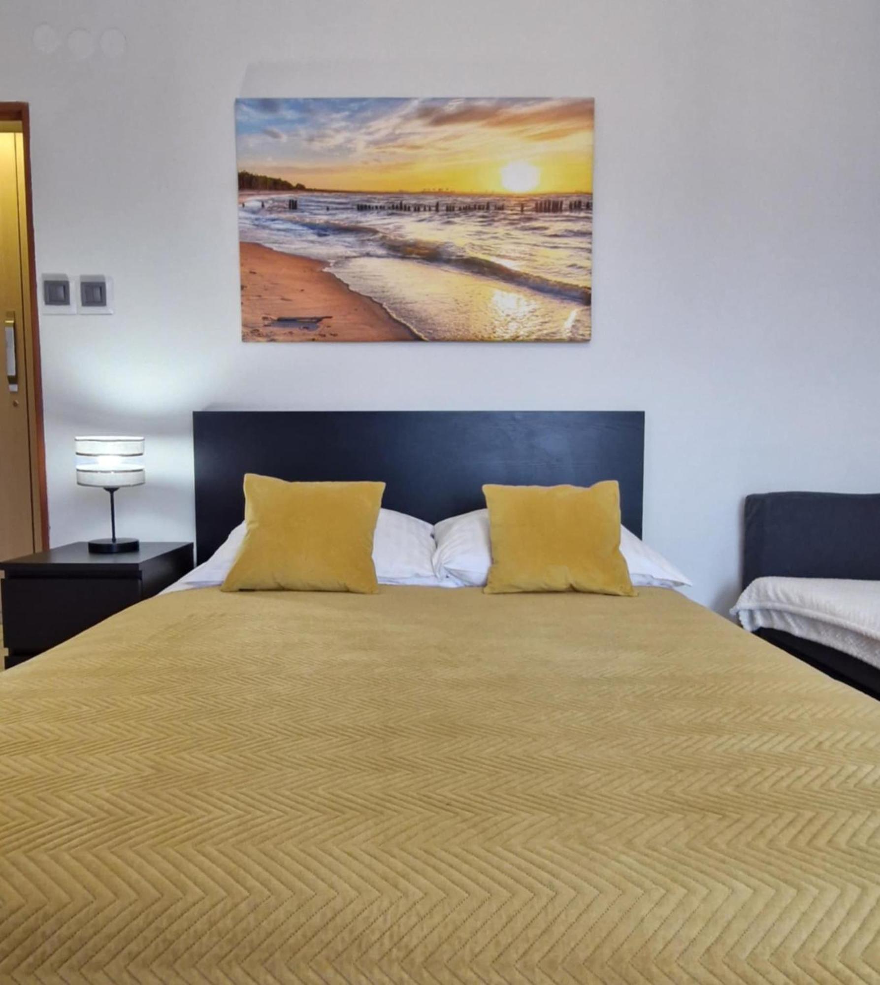 Cozy Modern Apartment Sunrise Studio 35M2 Balcony 3 Persons Cracovia Esterno foto